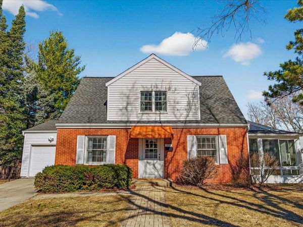 3534 Heather Crest, Madison, WI 53705