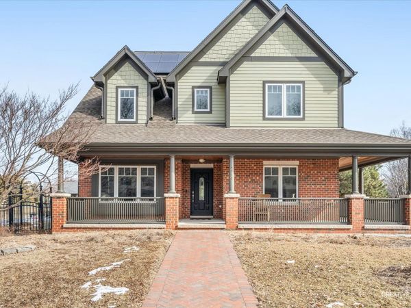 216 S Whispering Hills Drive , Naperville, IL 60540