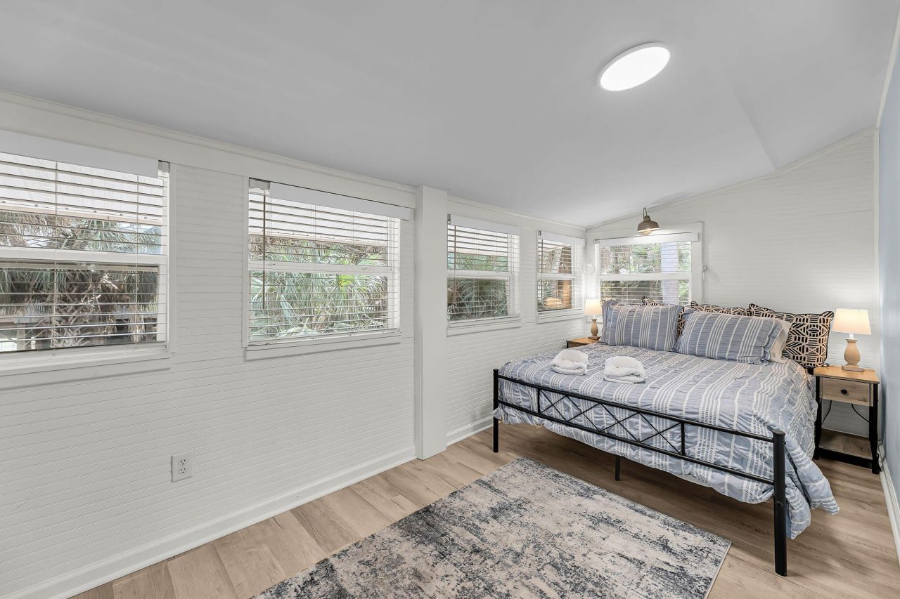 2212 Jenkins Street Photo 18