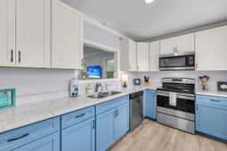 2212 Jenkins Street photo 4