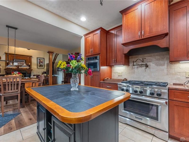 7850 Kings Ridge Circle, Mad River Township, OH 45324 Photo 15