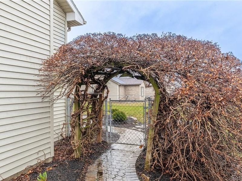 7850 Kings Ridge Circle, Mad River Township, OH 45324 Photo 44