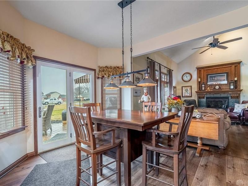 7850 Kings Ridge Circle, Mad River Township, OH 45324 Photo 6