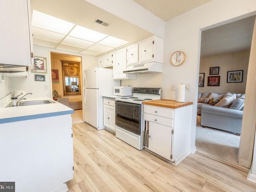 15300 Beaverbrook Court, Unit 88-2K, Silver Spring, MD 20906 Main Photo
