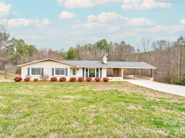 845 Long Branch Road , Grover, NC 28073