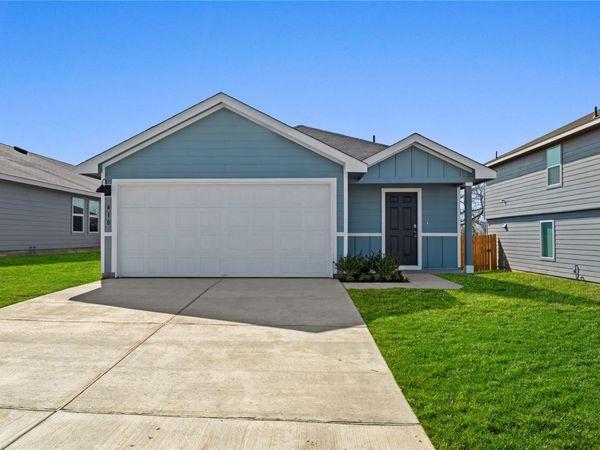 410 WILD GOOSE DR , Luling, TX 78648