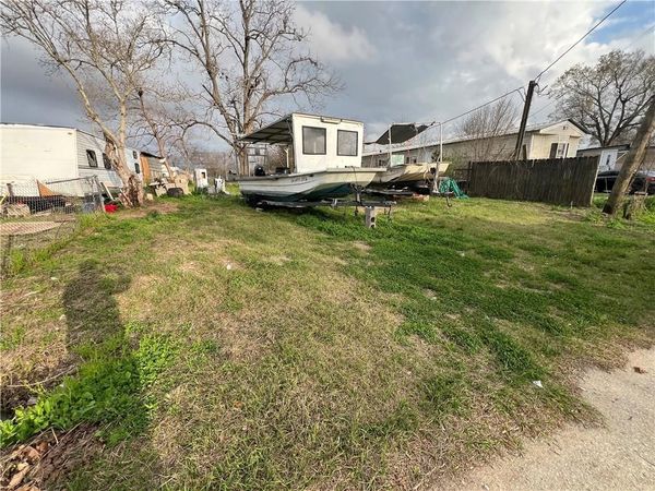 1817 ROBERT Drive, Poydras, LA 70085