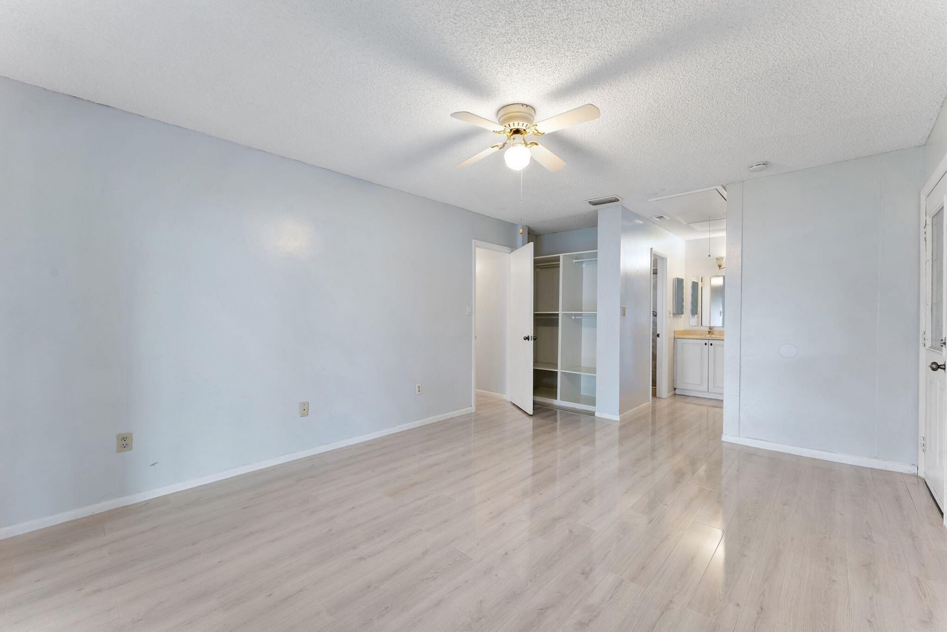 107 Conaskonk Circle, Royal Palm Beach, FL 33411 Photo