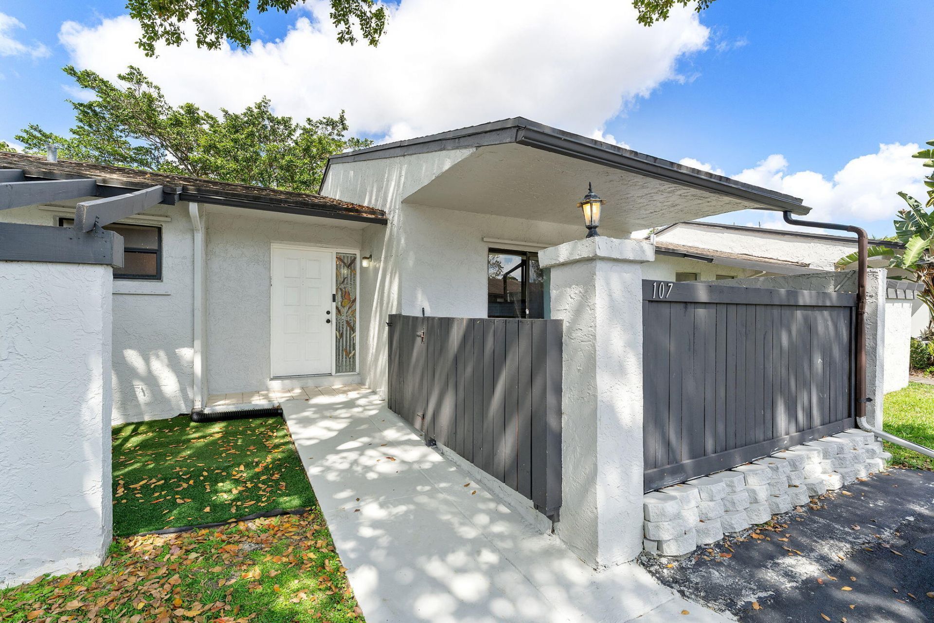 107 Conaskonk Circle, Royal Palm Beach, FL 33411 Photo