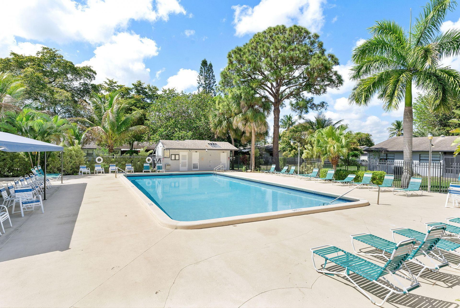 107 Conaskonk Circle, Royal Palm Beach, FL 33411 Photo