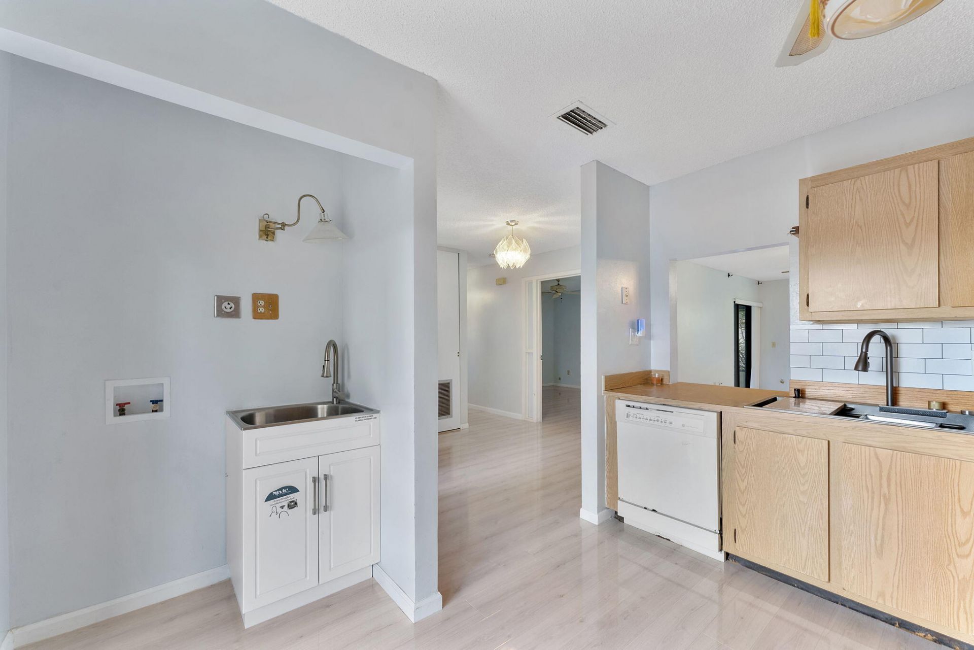 107 Conaskonk Circle, Royal Palm Beach, FL 33411 Photo