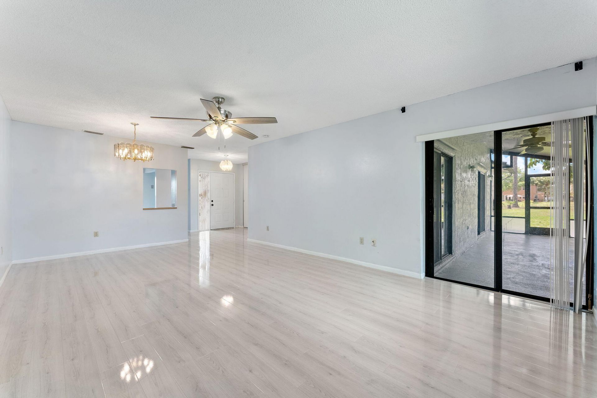 107 Conaskonk Circle, Royal Palm Beach, FL 33411 Photo