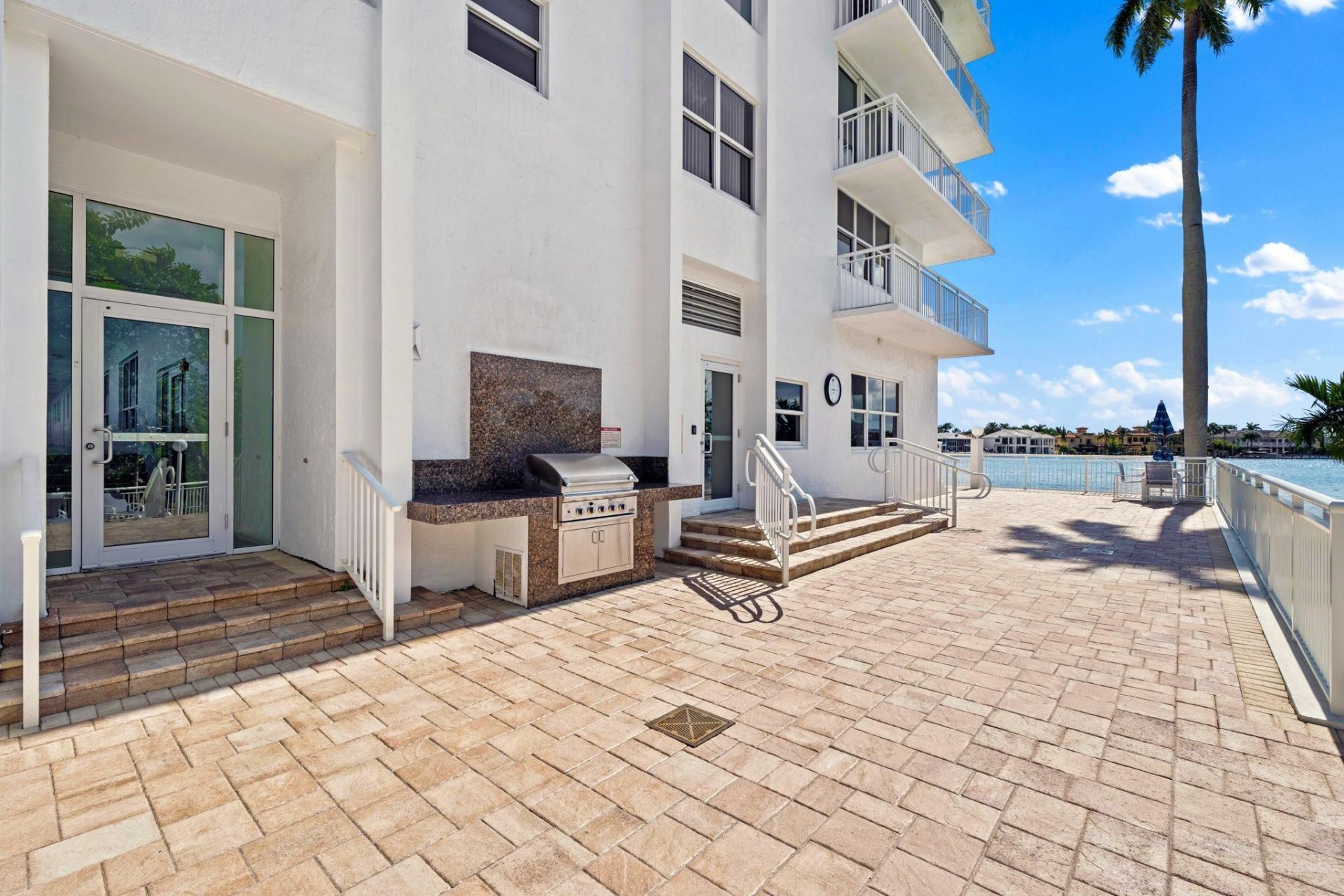 511 Bayshore Drive, Unit 904, Fort Lauderdale, FL 33304 Photo