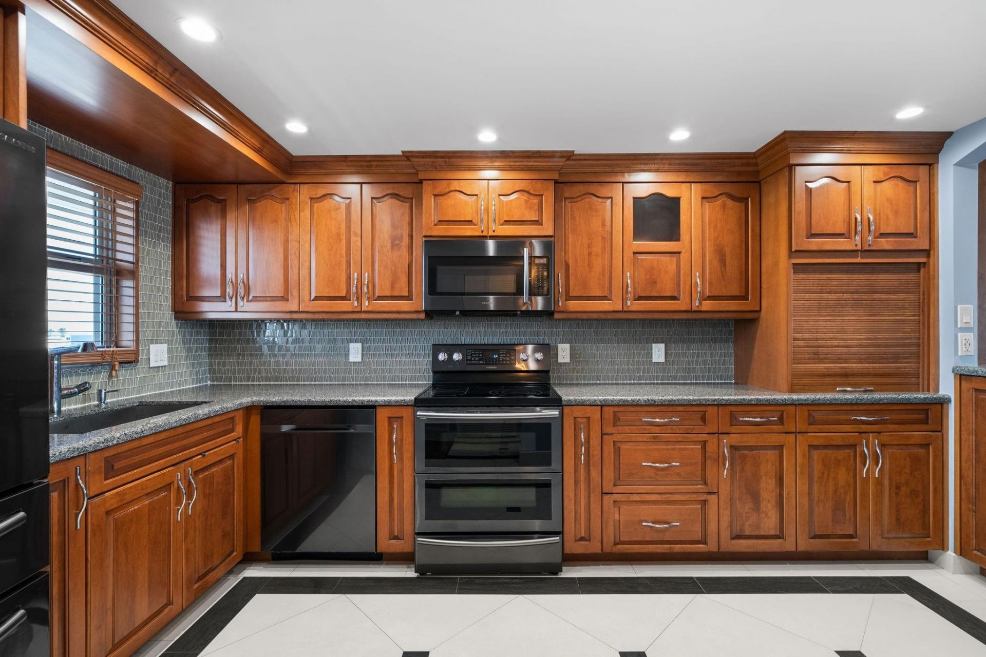 511 Bayshore Drive, Unit 904, Fort Lauderdale, FL 33304 Photo