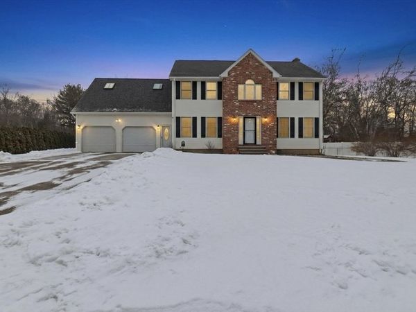 76 Kane Brothers Cir, Westfield, MA 01085
