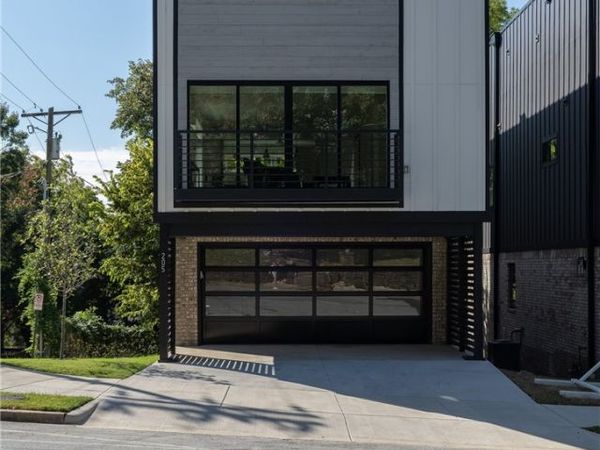 205 W Lafayette Street , Fayetteville, AR 72701