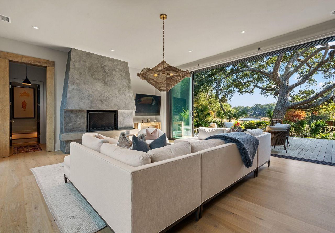 435 Fountain Grass Lane Photo 4