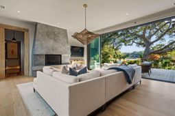 435 Fountain Grass Lane photo 4