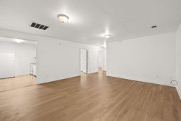 1093 King Street photo 4