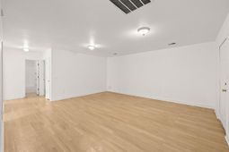 1093 King Street photo 4