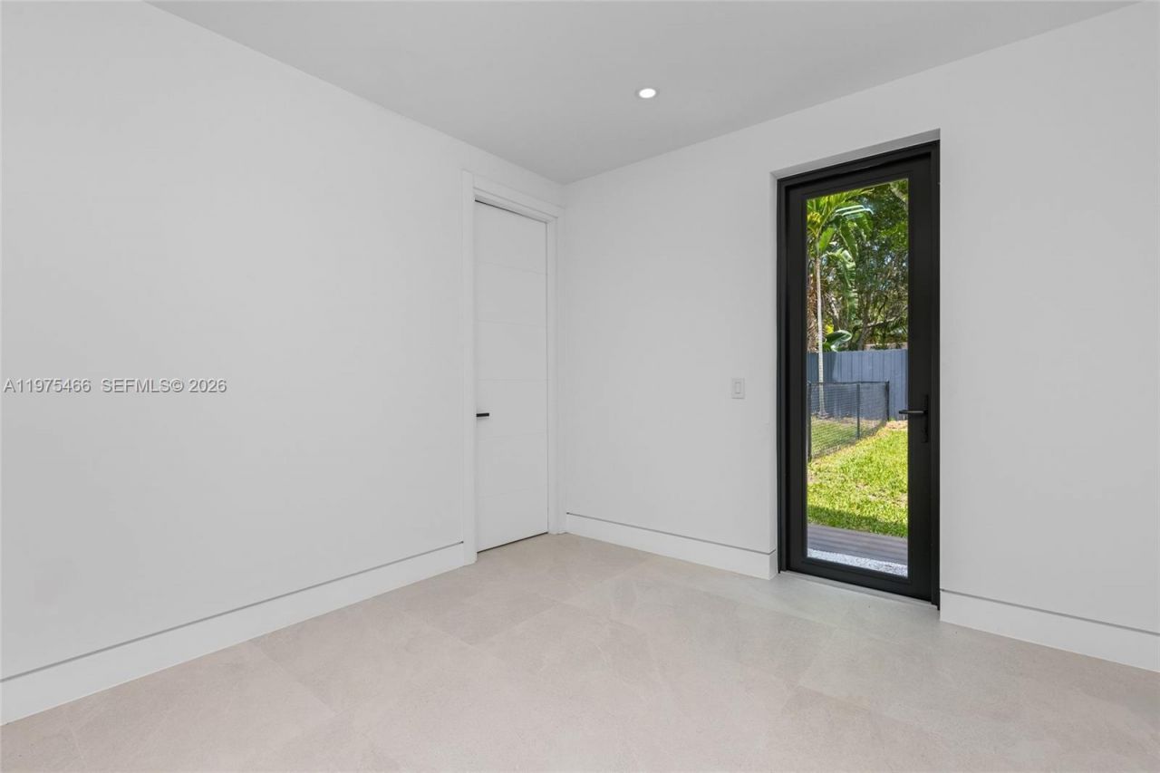 6445 SW 129th Ter , Pinecrest, FL 33156 Photo