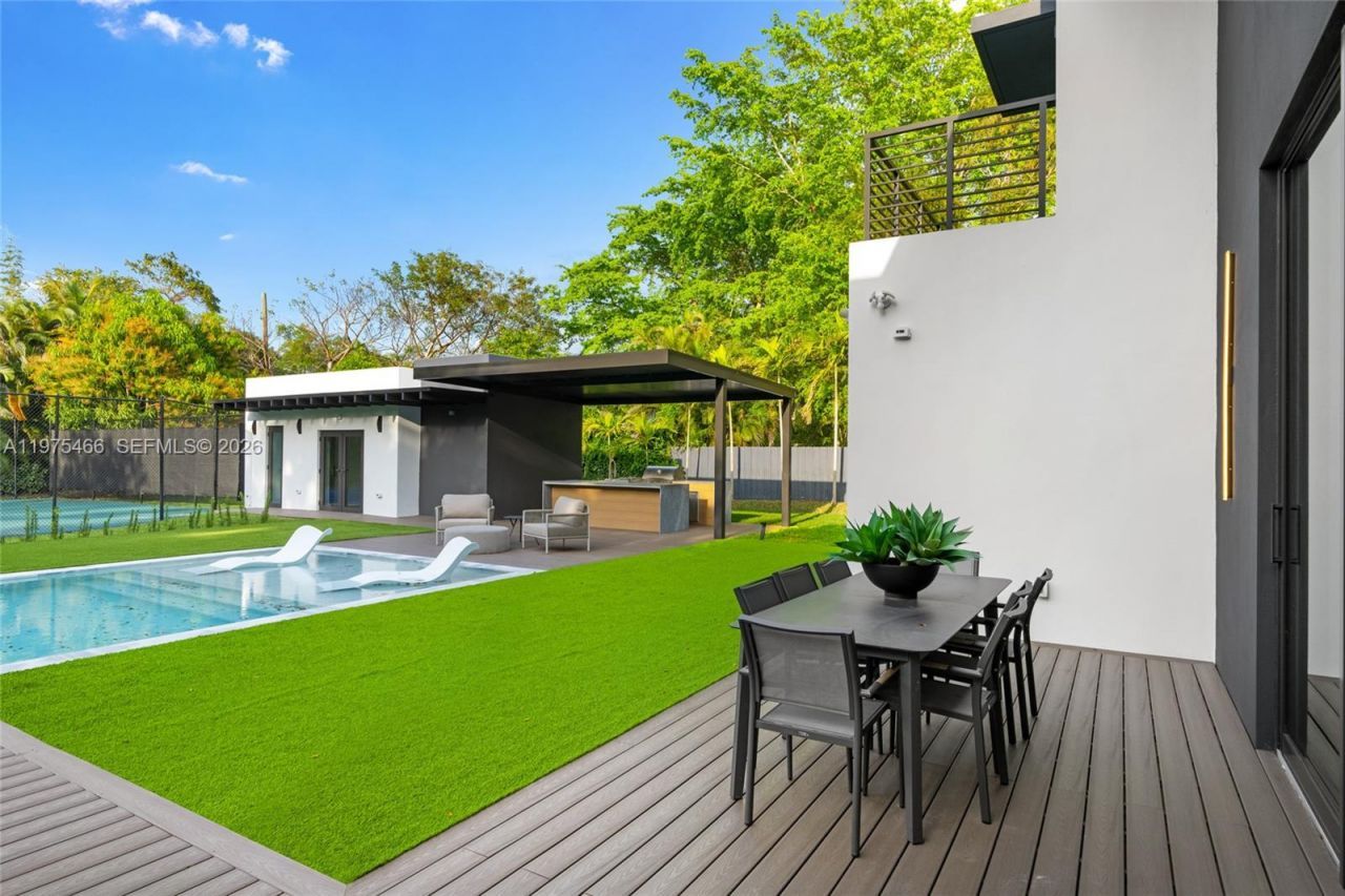 6445 SW 129th Ter , Pinecrest, FL 33156 Photo