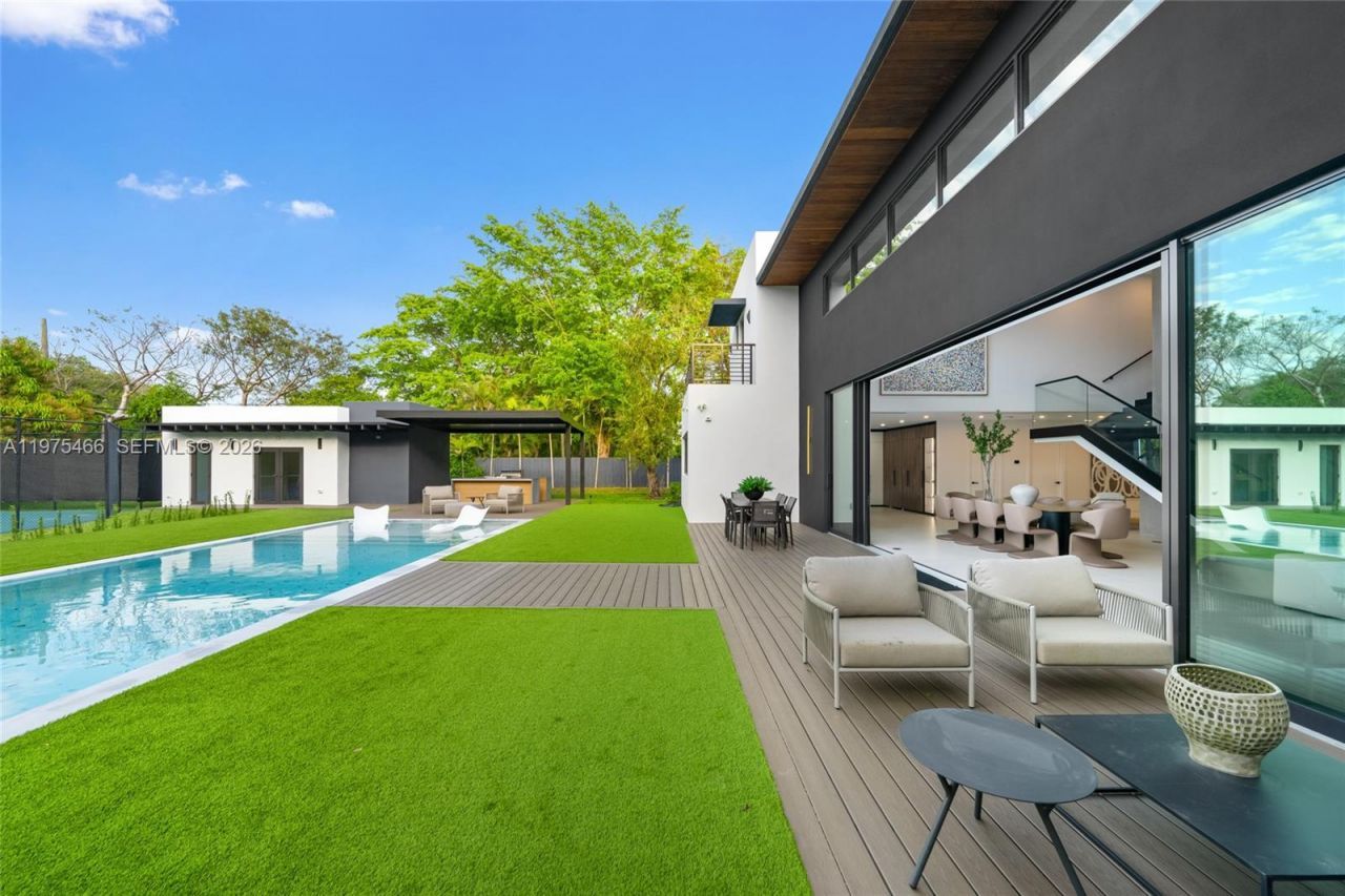 6445 SW 129th Ter , Pinecrest, FL 33156 Photo