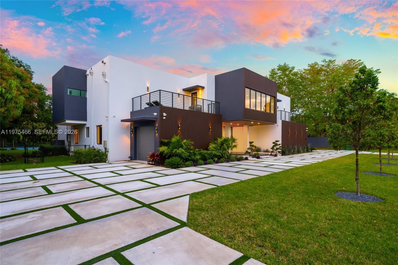 6445 SW 129th Ter , Pinecrest, FL 33156 Photo