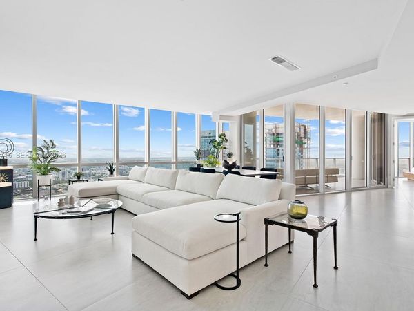 851 NE 1st Ave, Unit PH 5402, Miami, FL 33132