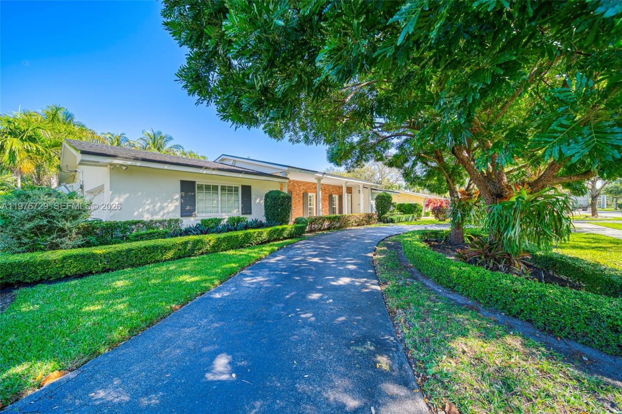 7745 SW 144 Street , Palmetto Bay, FL 33158 Photo