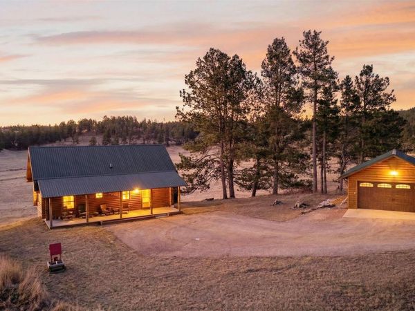 11710 E PARADISE DR, Hill City, SD 57745