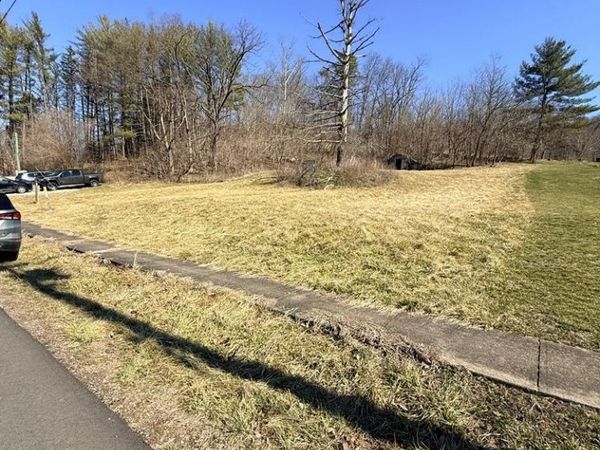 318 College, Rutland, OH 45775