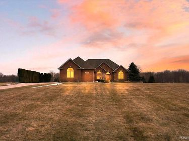 5585 Leah Lane, Almont Twp, MI 48003