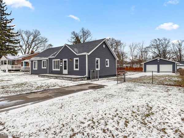 25511 Dartmouth Street, Dearborn Heights, MI 48125