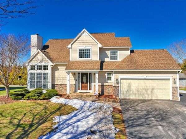 127 Twin Oak Drive , Rochester, NY 14606