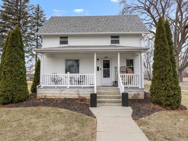 1503 WHITNEY, BELVIDERE, IL 61008