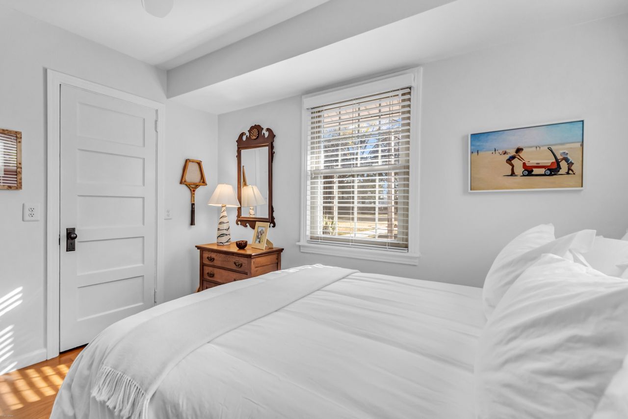 38 Anita Drive Photo 12