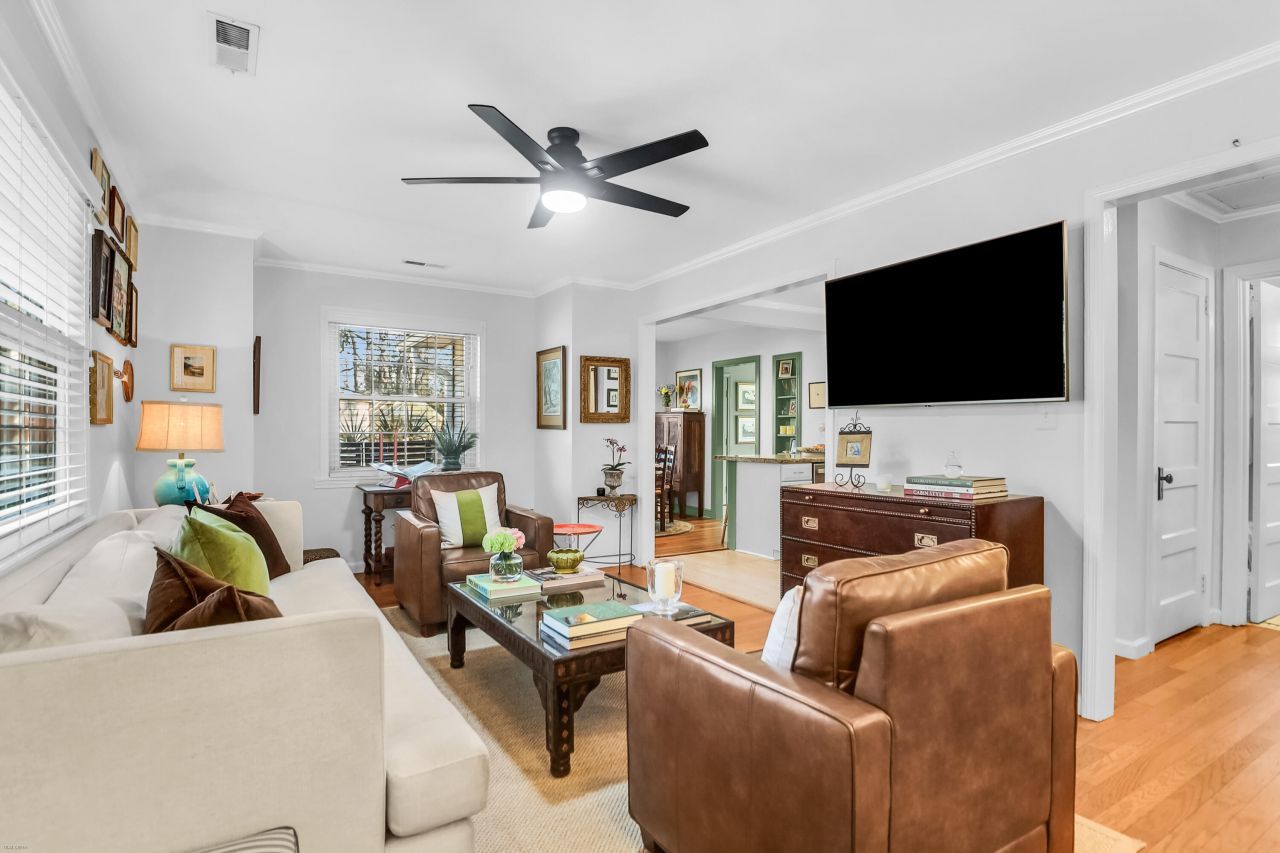 38 Anita Drive Photo 6