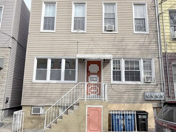 6259 60th Street , Ridgewood, NY 11385