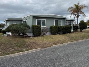 89 MAUNA LOA DRIVE , LEESBURG, FL 34788