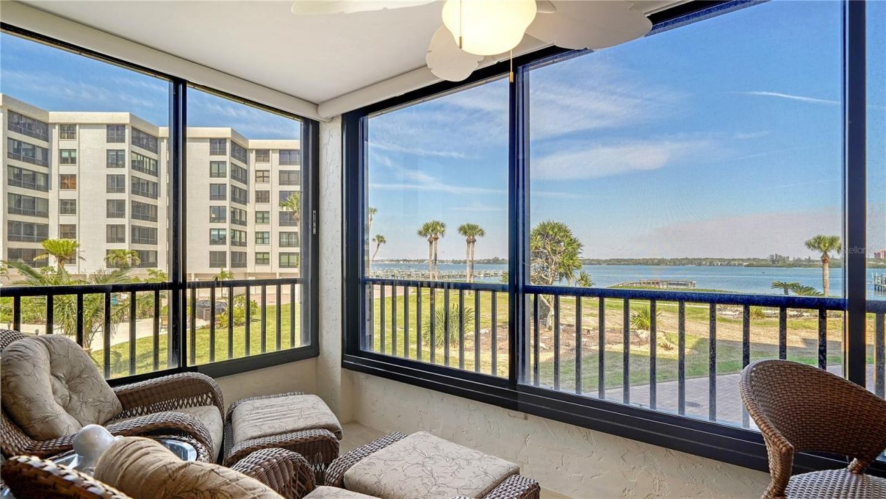 8735 Midnight Pass Road, Unit 105B, Sarasota, FL 34242 Photo