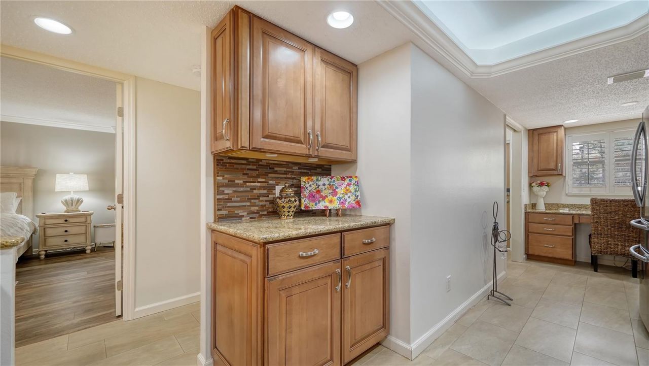 8735 Midnight Pass Road, Unit 105B, Sarasota, FL 34242 Photo