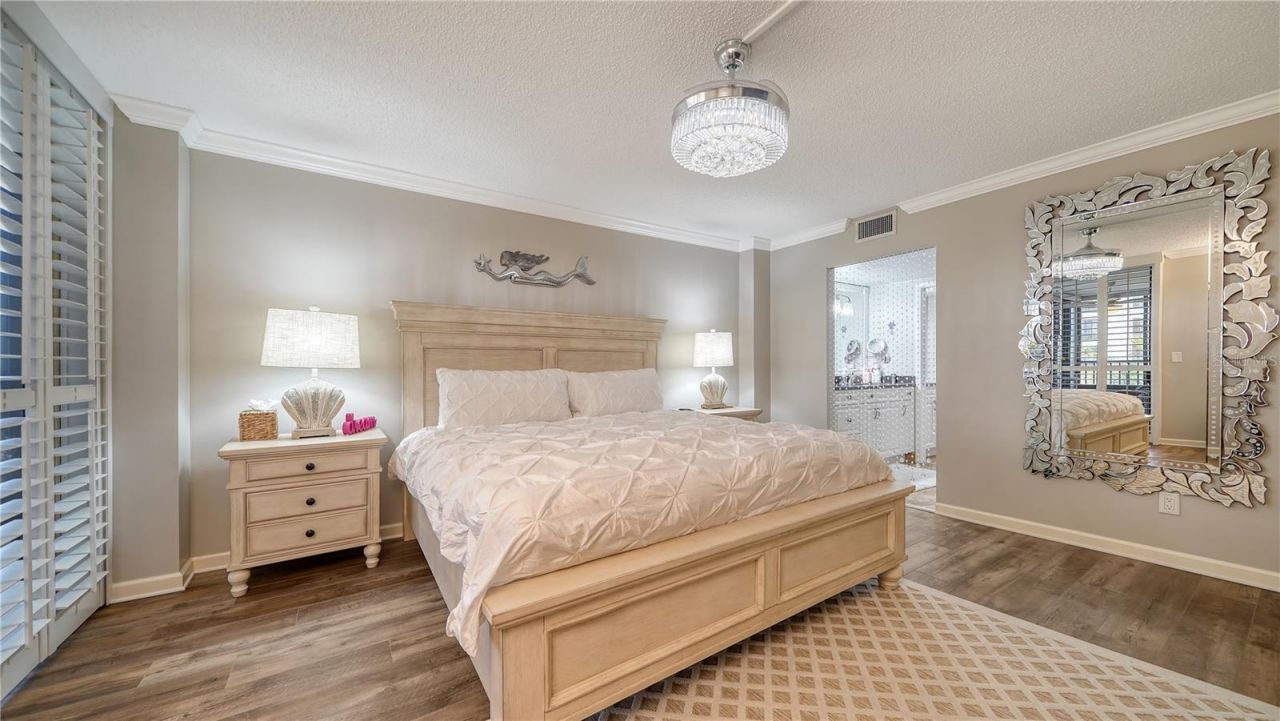 8735 Midnight Pass Road, Unit 105B, Sarasota, FL 34242 Photo