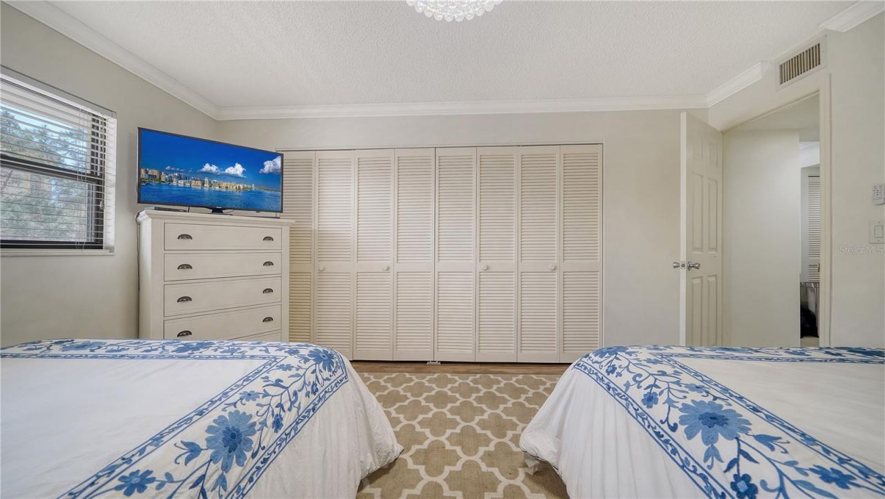 8735 Midnight Pass Road, Unit 105B, Sarasota, FL 34242 Photo