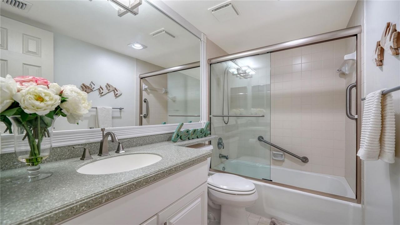 8735 Midnight Pass Road, Unit 105B, Sarasota, FL 34242 Photo