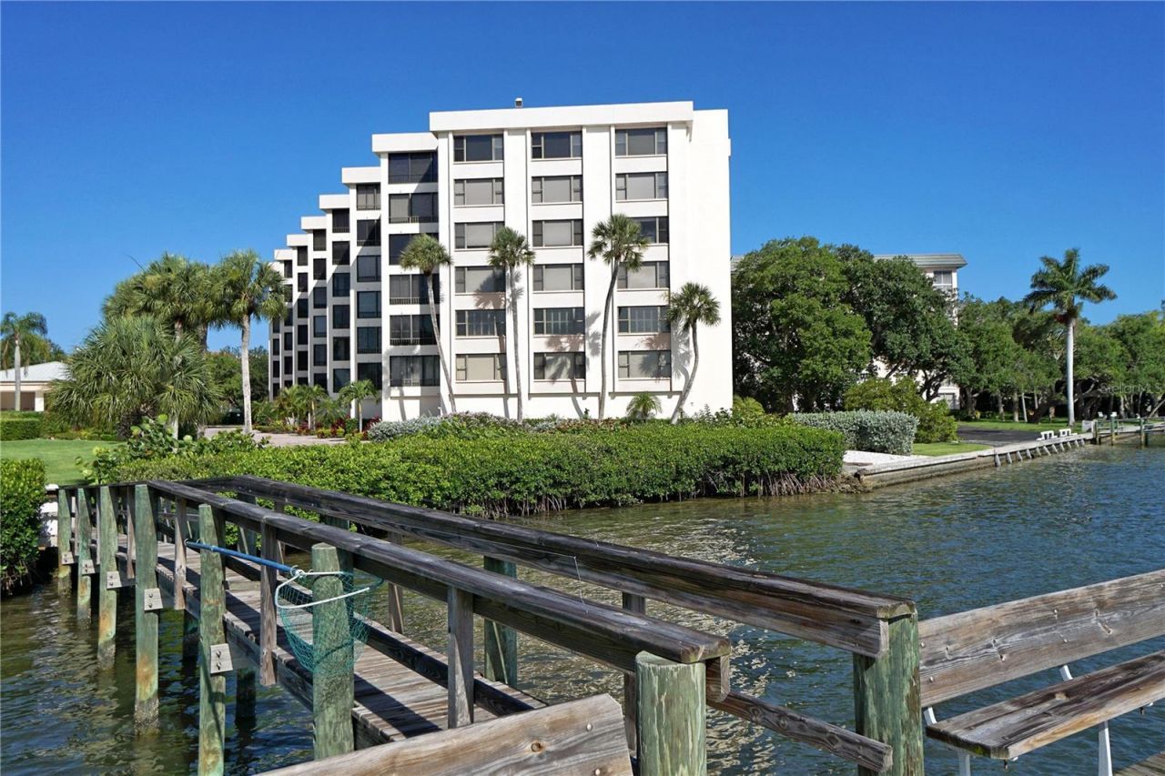 8735 Midnight Pass Road, Unit 105B, Sarasota, FL 34242 Photo