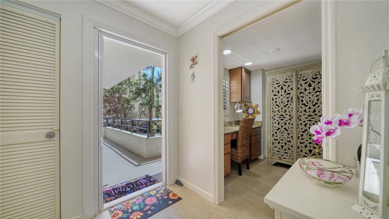 8735 Midnight Pass Road, Unit 105B, Sarasota, FL 34242 Photo