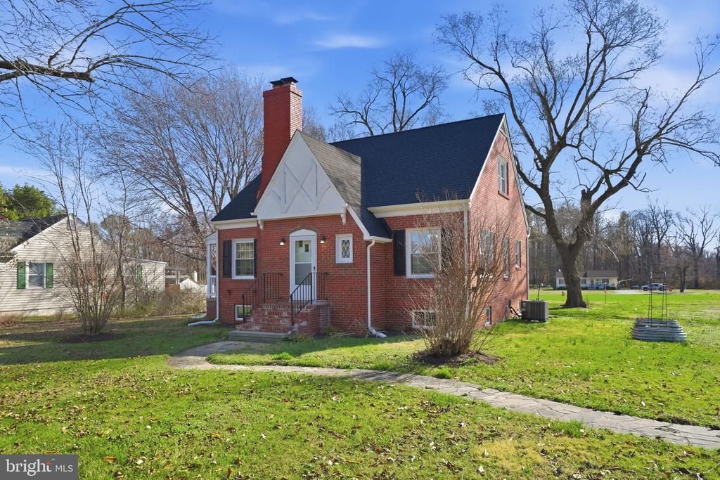 159 Peach Grove Lane, Montross, VA 22520 Main Photo