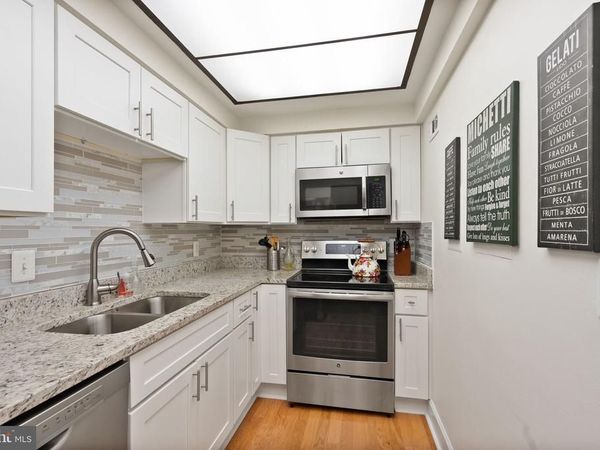 7651 TREMAYNE PLACE, Unit 211, MCLEAN, VA 22102