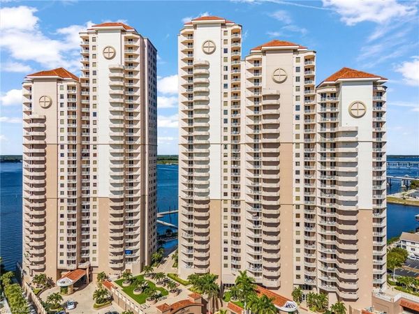 2104 W First ST , Unit 3204, FORT MYERS, FL 33901